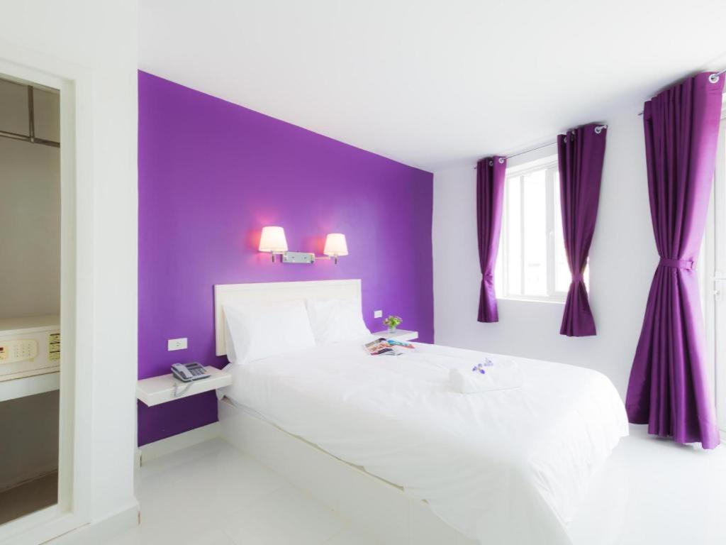Hotel Zing Phnom Penh Exterior photo