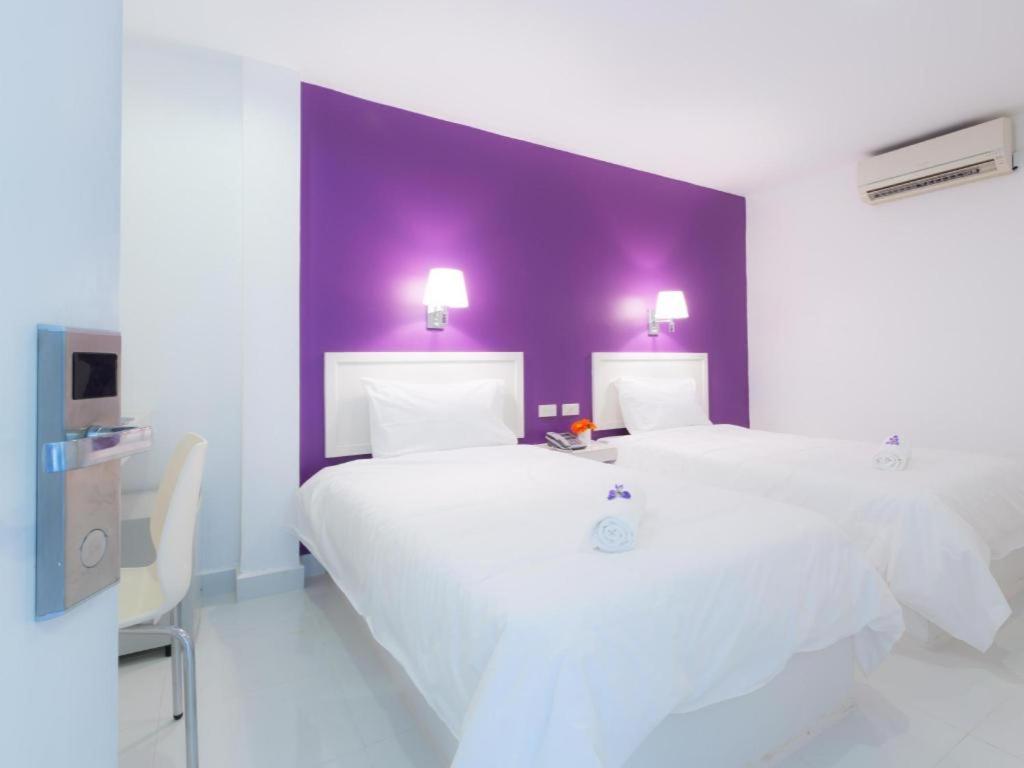 Hotel Zing Phnom Penh Exterior photo