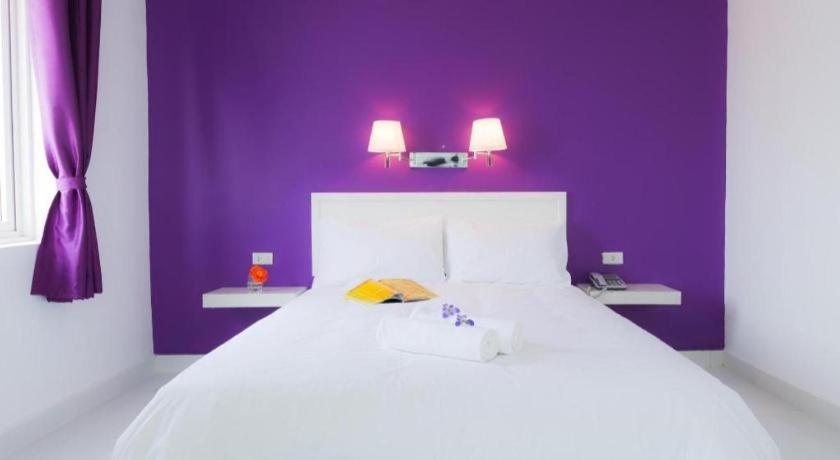 Hotel Zing Phnom Penh Exterior photo